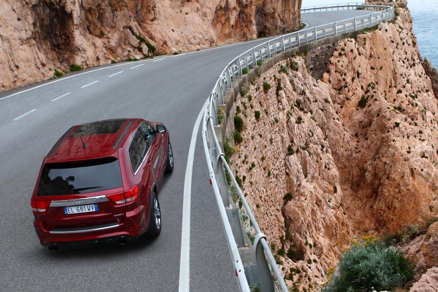  Jeep Grand Cherokee SRT8 2012 года  (фото 104 из 186)